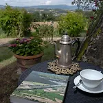 Scappo In Umbria, Torre Angelina Willa