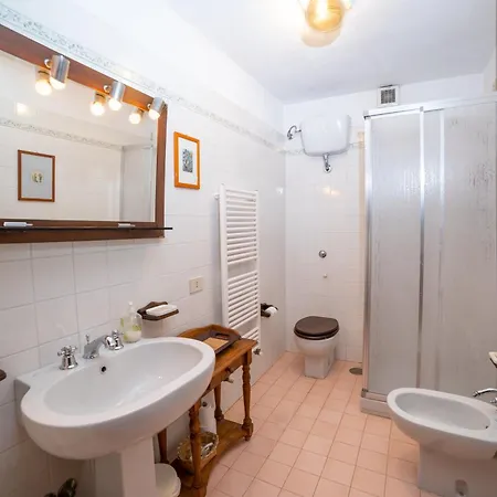 Scappo In Umbria, Torre Angelina *